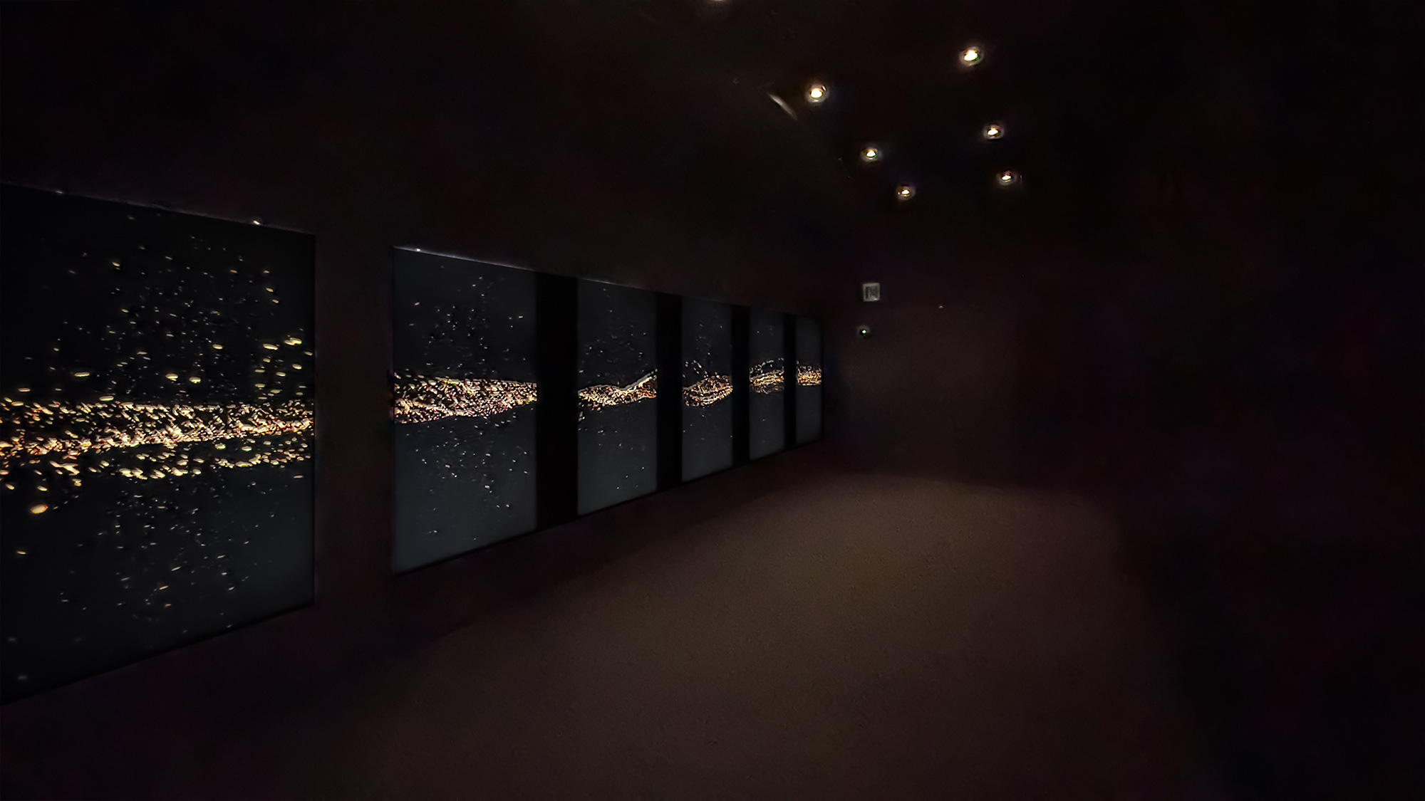 KOISHIKAWA XROSS GALLERY